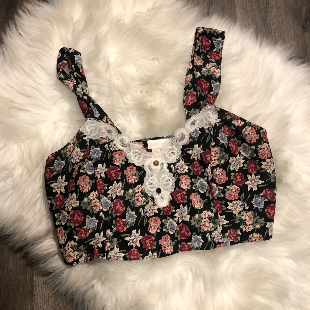 Adonna crop